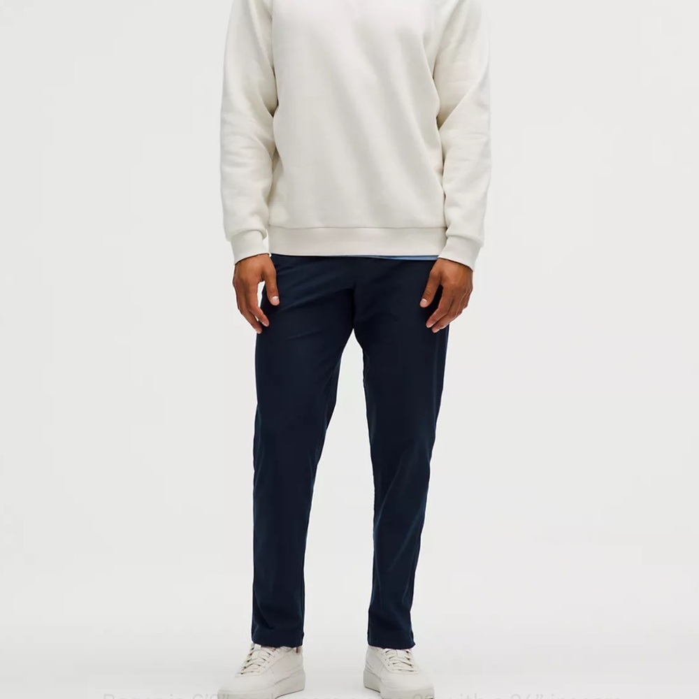 Lululemon ABC Relaxed Fit 5 Pocket Pants Size 33, 32 Length- True Navy